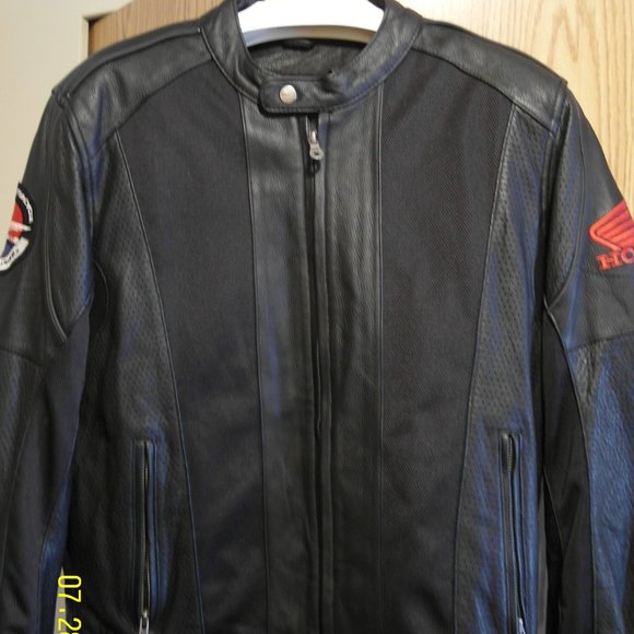 Honda motorcycle leather jacket. - Picture 1 of 16